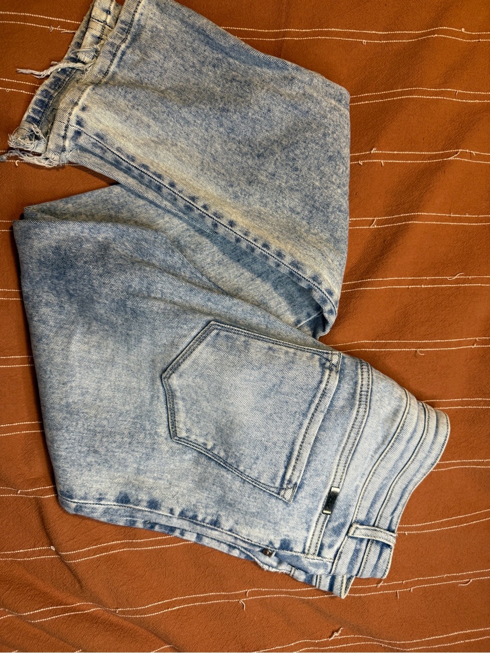 Light Wash Kancan Jeans - Size 9/28